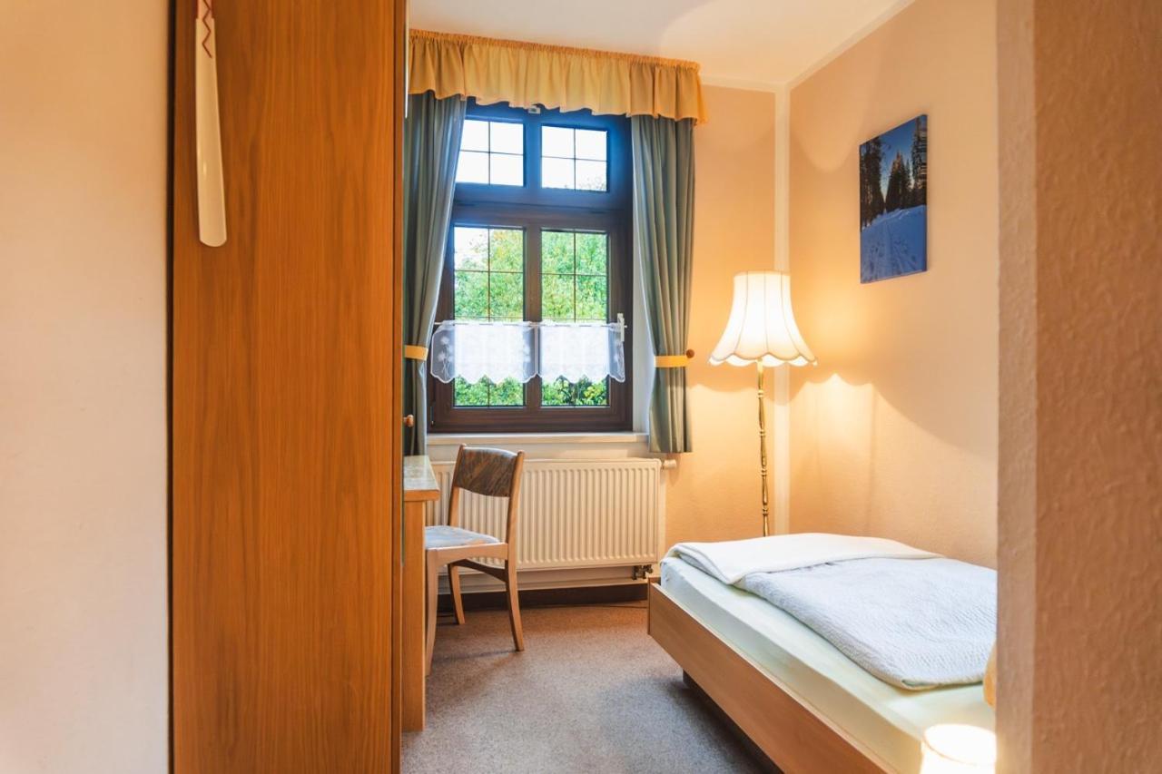 Gasthof Und Pension Hammerschaenke Wildenthal Pokoj fotografie
