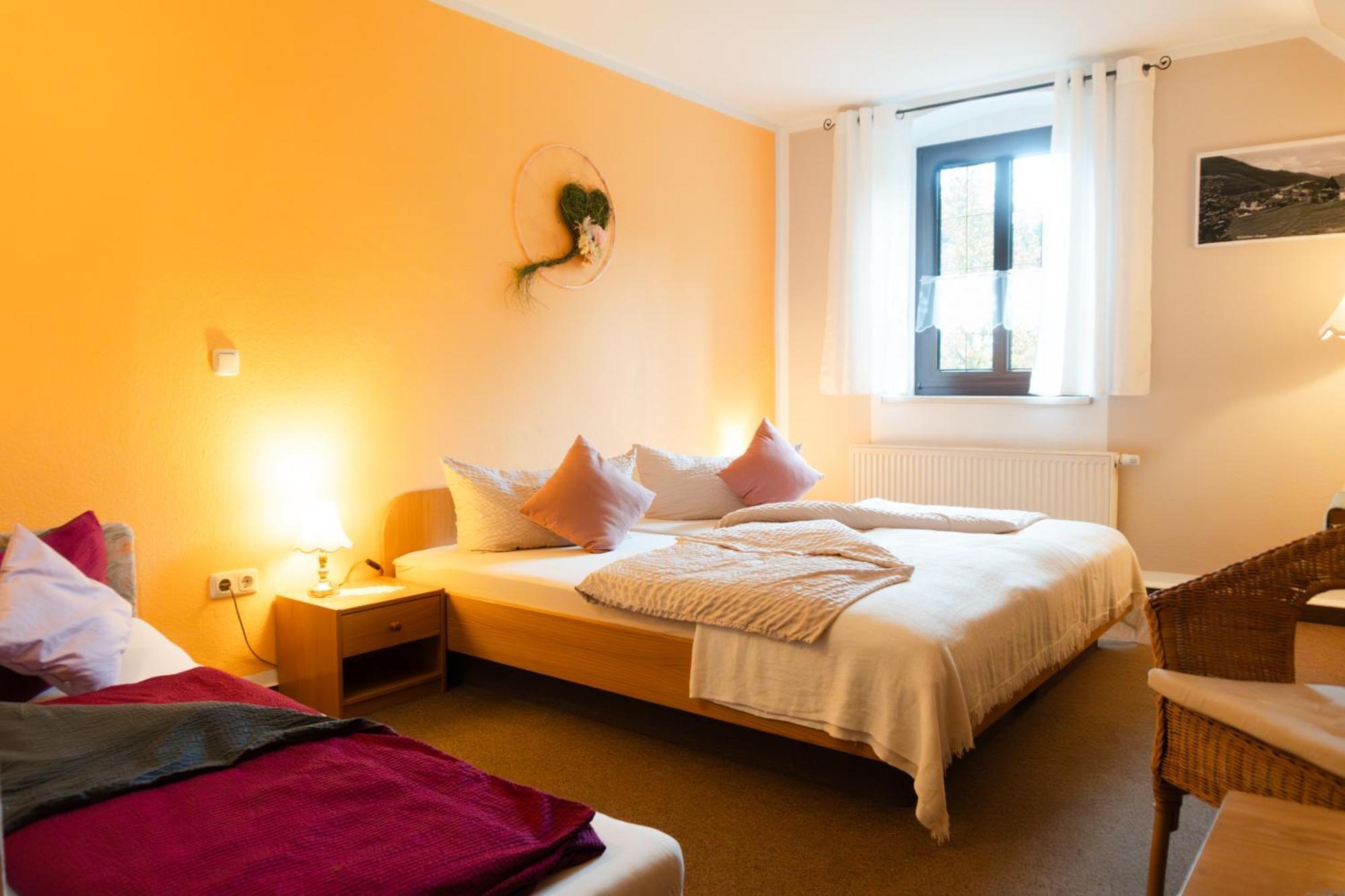 Gasthof Und Pension Hammerschaenke Wildenthal Pokoj fotografie